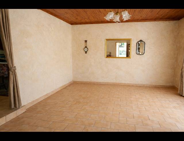4 BEDROOM HOUSE FOR SALE IN SUIDEROORD